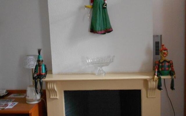 B&B An Officers House