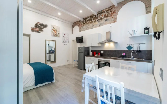 Modern Apartment in Via Carloni by Wonderful Italy
