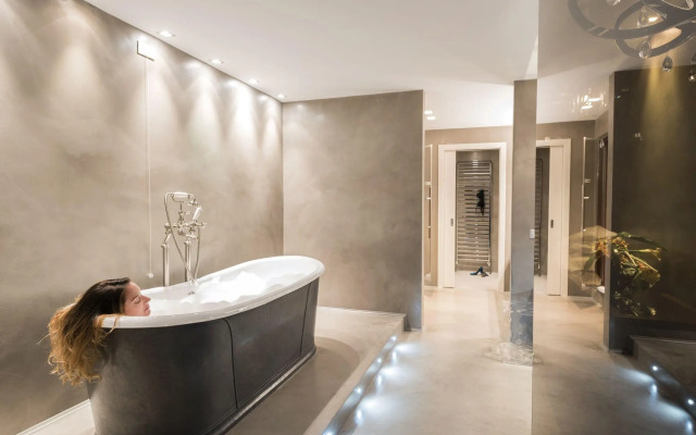 Taj Surajkund Resort & Spa, Delhi NCR