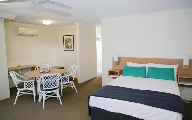 Darcy Arms Motel – Guest Rooms – Gold Coast