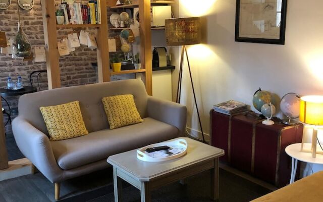 Une Chambre en Ville