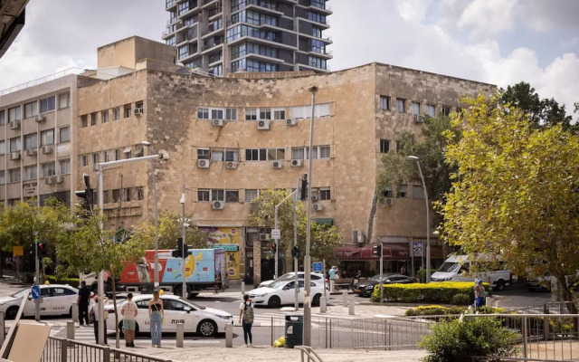 Artsy Nest in Haifa CTR by Sea N' Rent