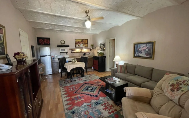 Casita Montana Hotel and Suites