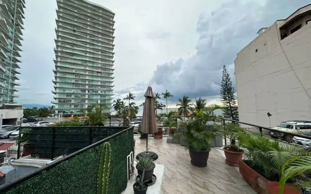 2Br Beach-near Suite Escape