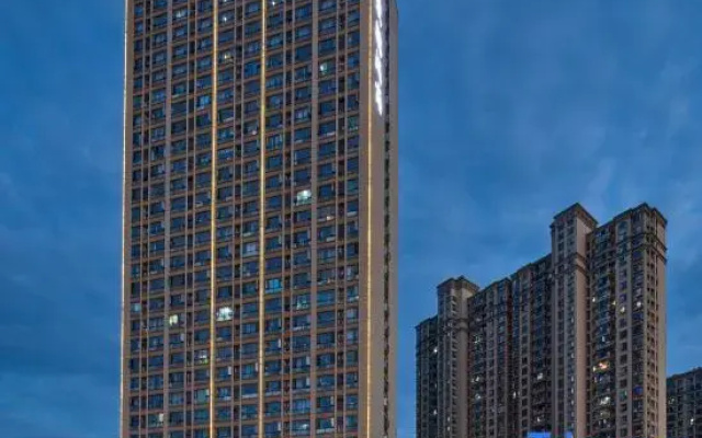 Dongpeng Hotel (Yichun International Business & Trade City Branch)