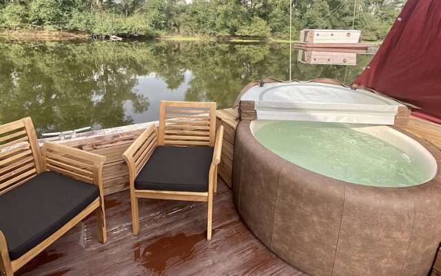 Le Village Toue des Demoiselles - Slowmoov