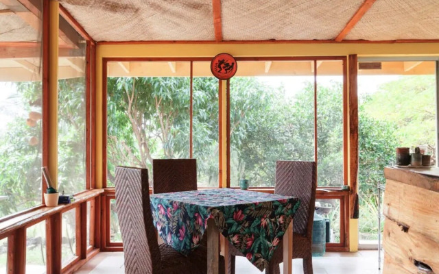 Sweet Spot Stay - Tikis and Treetops