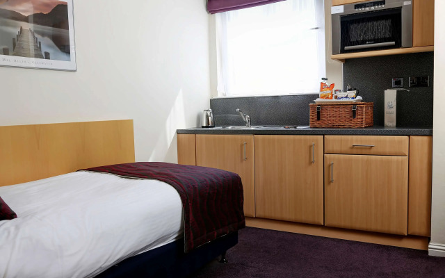 Best Western Summerhill Hotel and Suites