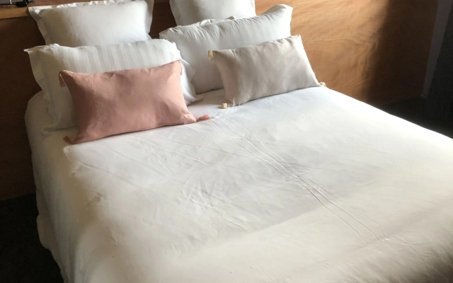 Le Bois Des Chambres