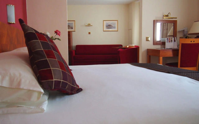Mayfair Hotel