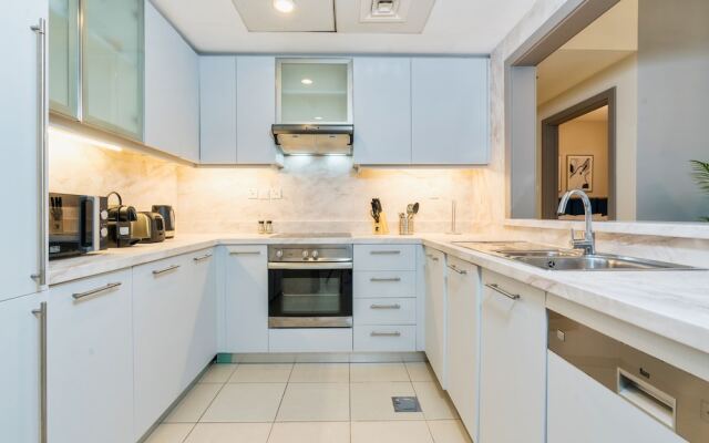 Luxurious 1B With Opera & fountains views