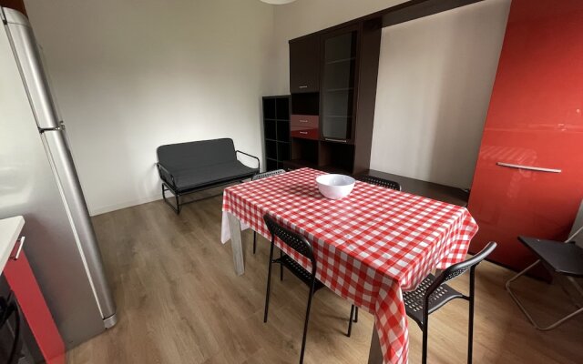 Impeccable 2-bed House in Milano up to 4 People