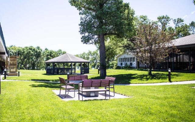 Okoboji Commons Hotel