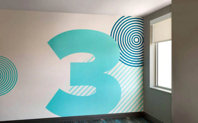 Tru by Hilton Lancaster East