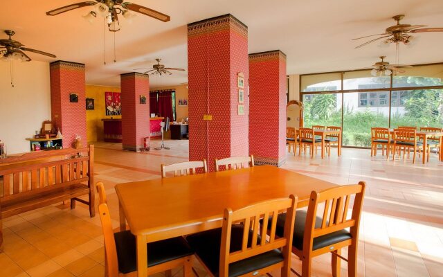 Klong Muang Sunset Hotel