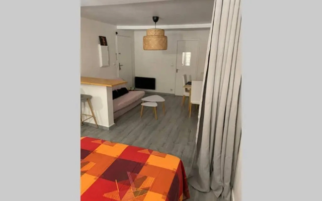 Appartement complet, hyper centre d’Auxerre.