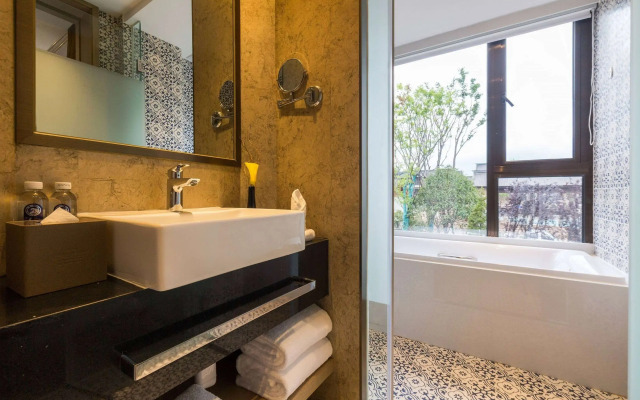 Wyndham Grand Royal Hotel Jinlin Lijiang
