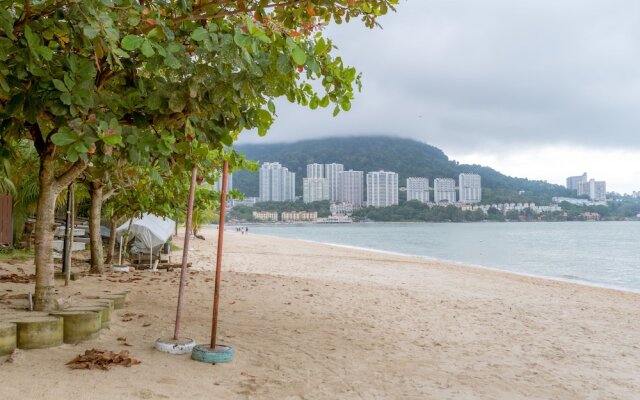 H Beach Suite at Rainbow Paradise Beach Resort
