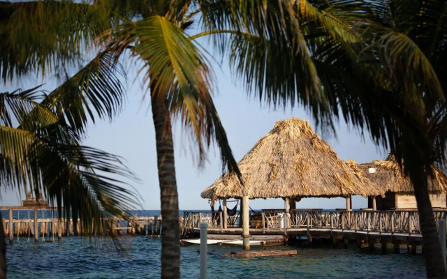 Thatch Caye Resort a Muy'Ono Resort