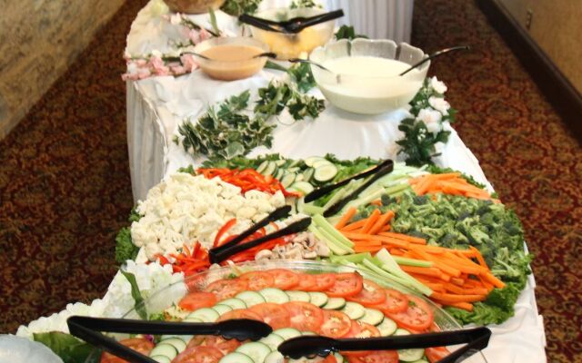 Holiday Inn St. Louis West Six Flags by IHG