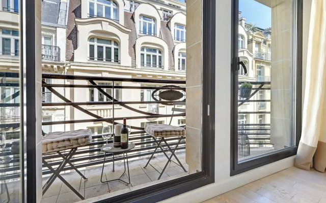 Stylish 2BR Near Faubourg Saint-Honoré