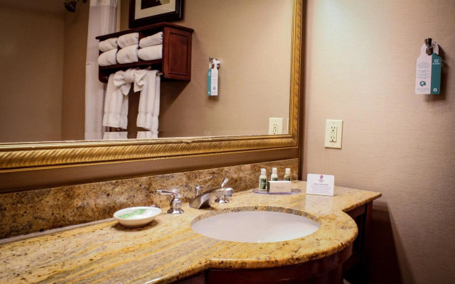 Best Western Plus Arrowhead Hotel