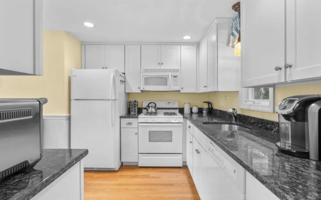 The Endless Summer Hideaway