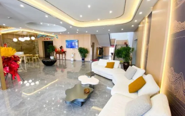 Yiyuan Business Hotel