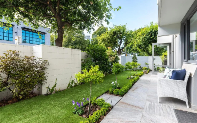 Riverside 1-Bed Apt - in the heart of the city