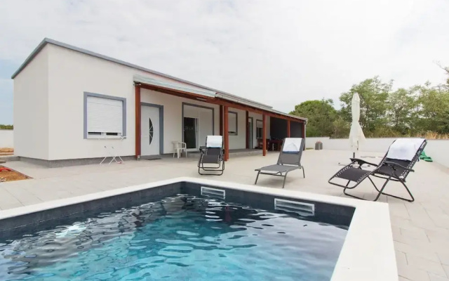 Holiday home Sandra