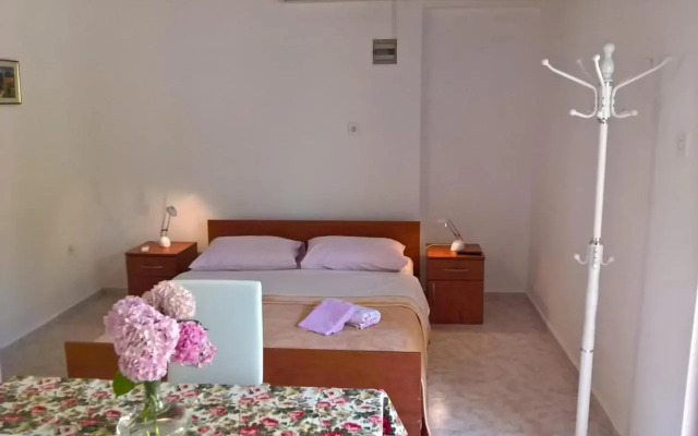 Studio Nada
