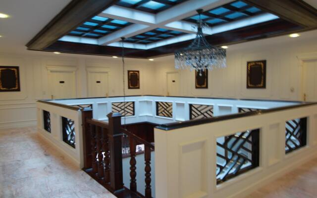 Le Bouton D'or Boutique Hotel