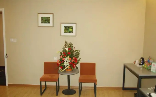 Luoyang Aviation E-Home Inn
