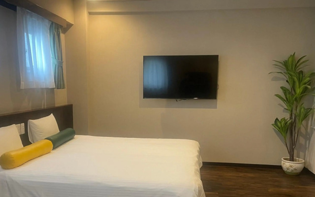 Rycom Crystal Hotel