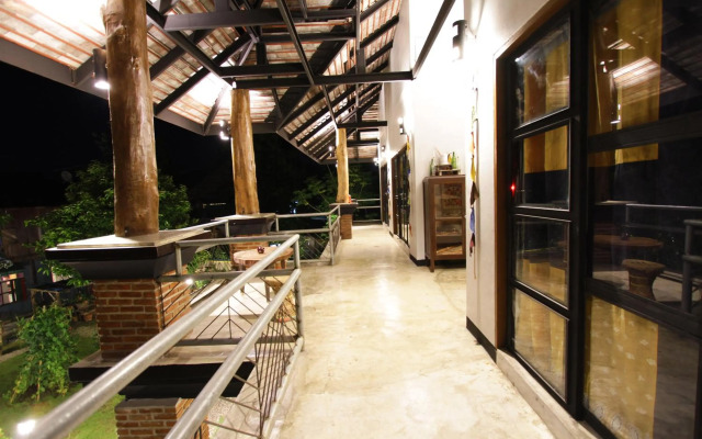 Above the Sea Guesthouse