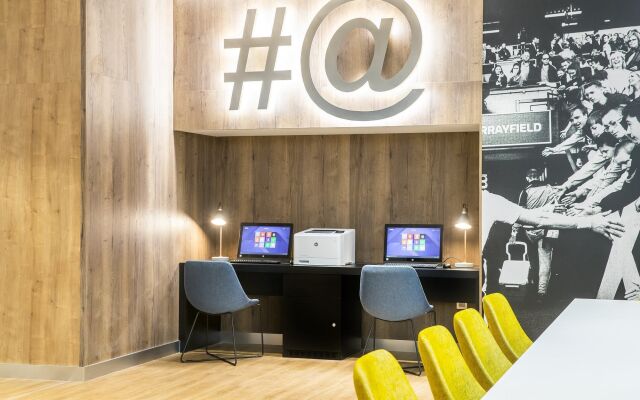 Courtyard by Marriott Edinburgh West