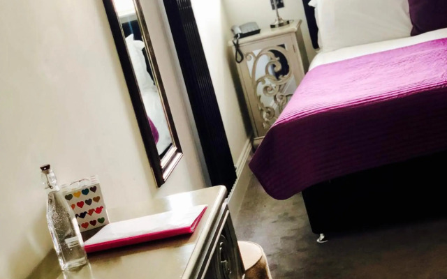 Ship Leopard Hotel – No Children