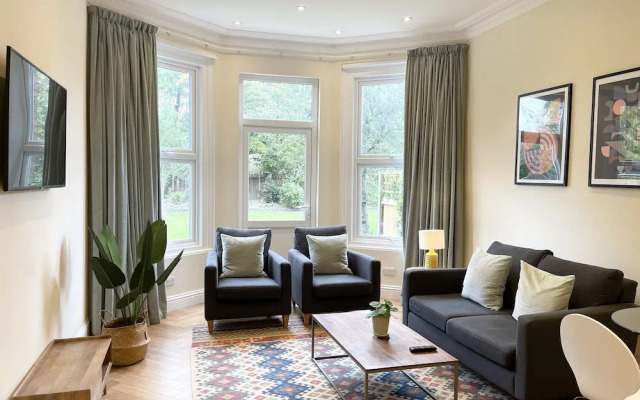Glenlyn Hotel & Apartments