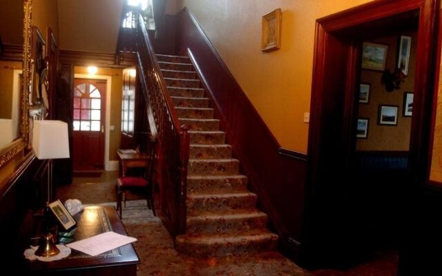 Woodlands Country House