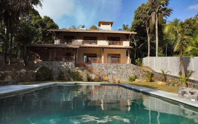 Far Horizons Villa by Angel