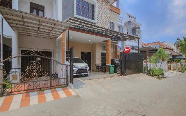 OYO 90338 Rumah Yasmin Syariah