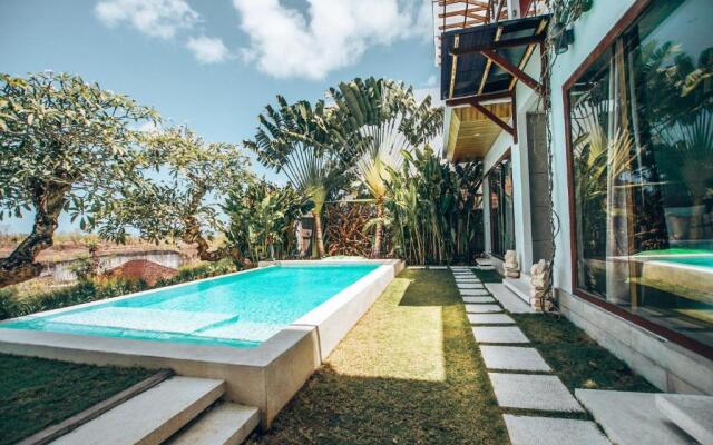 Nazeki Villa