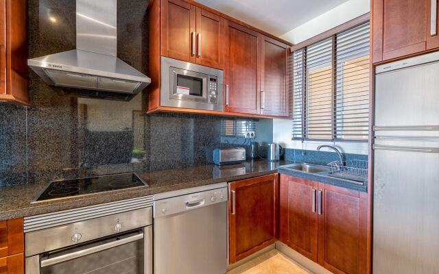 Stunning 2BR Sea View Condo 8 in Malibu