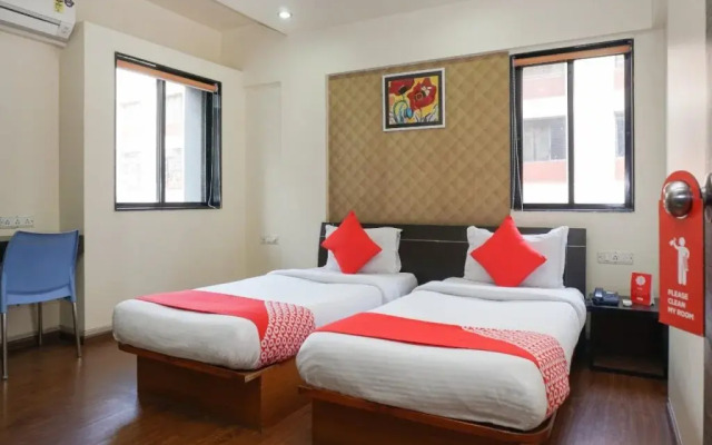 Hotel Silvver Crest By OYO Rooms