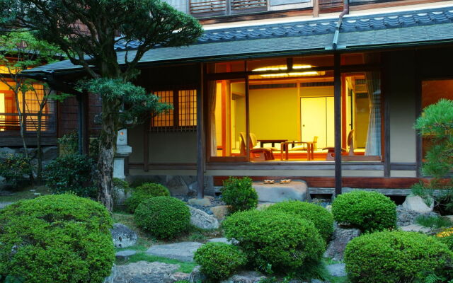 Nishimuraya Honkan Guest House