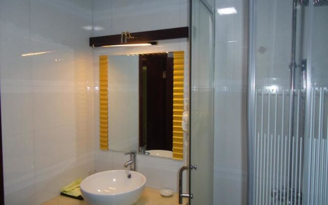 Yinzhan Hot Spring Hotel