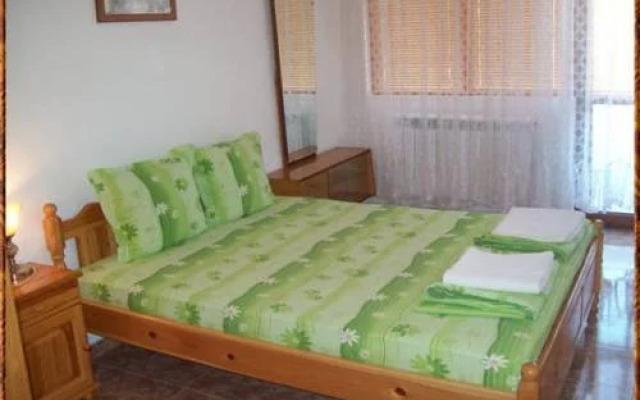 Guest House Dinev