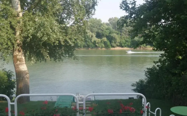 Tiszavirág Nyaralóház
