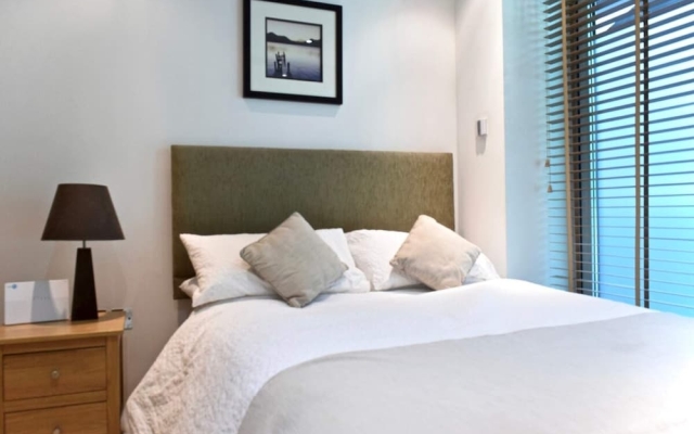 Modern 1 Bedroom Property in Central London