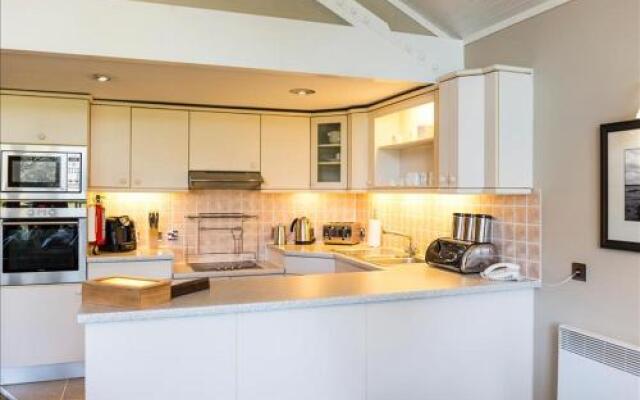 Cameron House Detached Bungalow L5